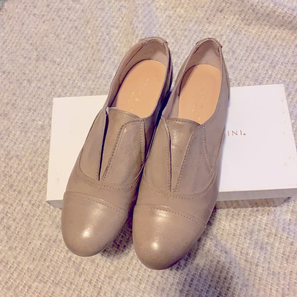 Brand new with box Mercanti Fiorentini leather loader size 8.5